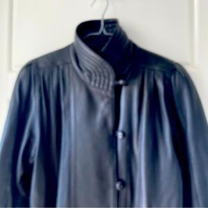 VINTAGE BLACK LEATHER ROUND NECK LEATHER 3/4 BUTTON UP LEATHER TRENCH SIZE 46
